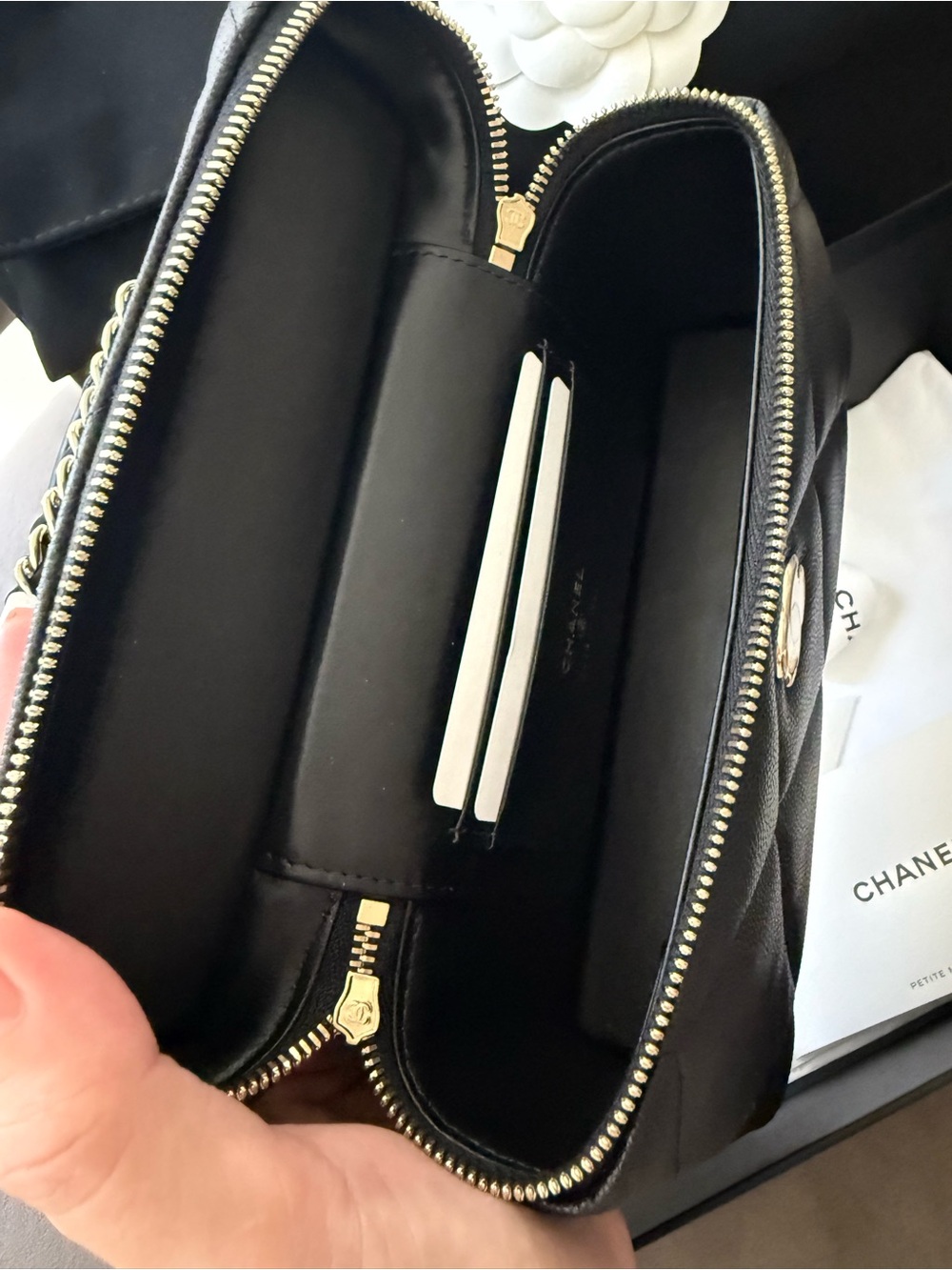 CHANEL Slim Vanity Top Handle With removable gold strap. - Picture 7 of 11